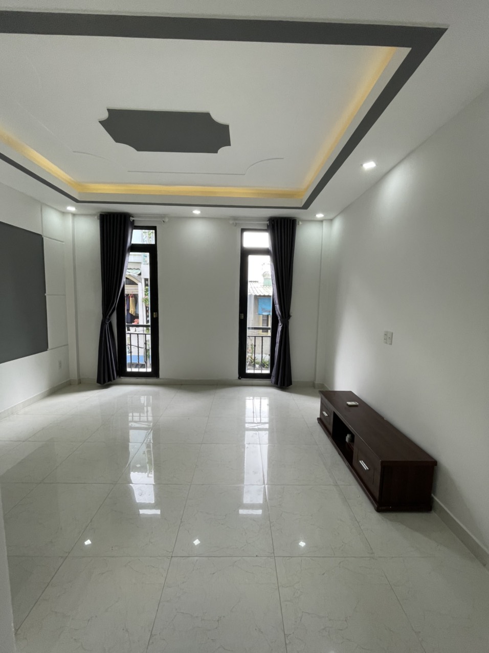 Bán nhà Hoàng Hoa Thám, Quận Bình Thạnh tuyệt phẩm 3 lầu (4,5m x 12m) đẹp lung linh hẻm ôtô khu VIP