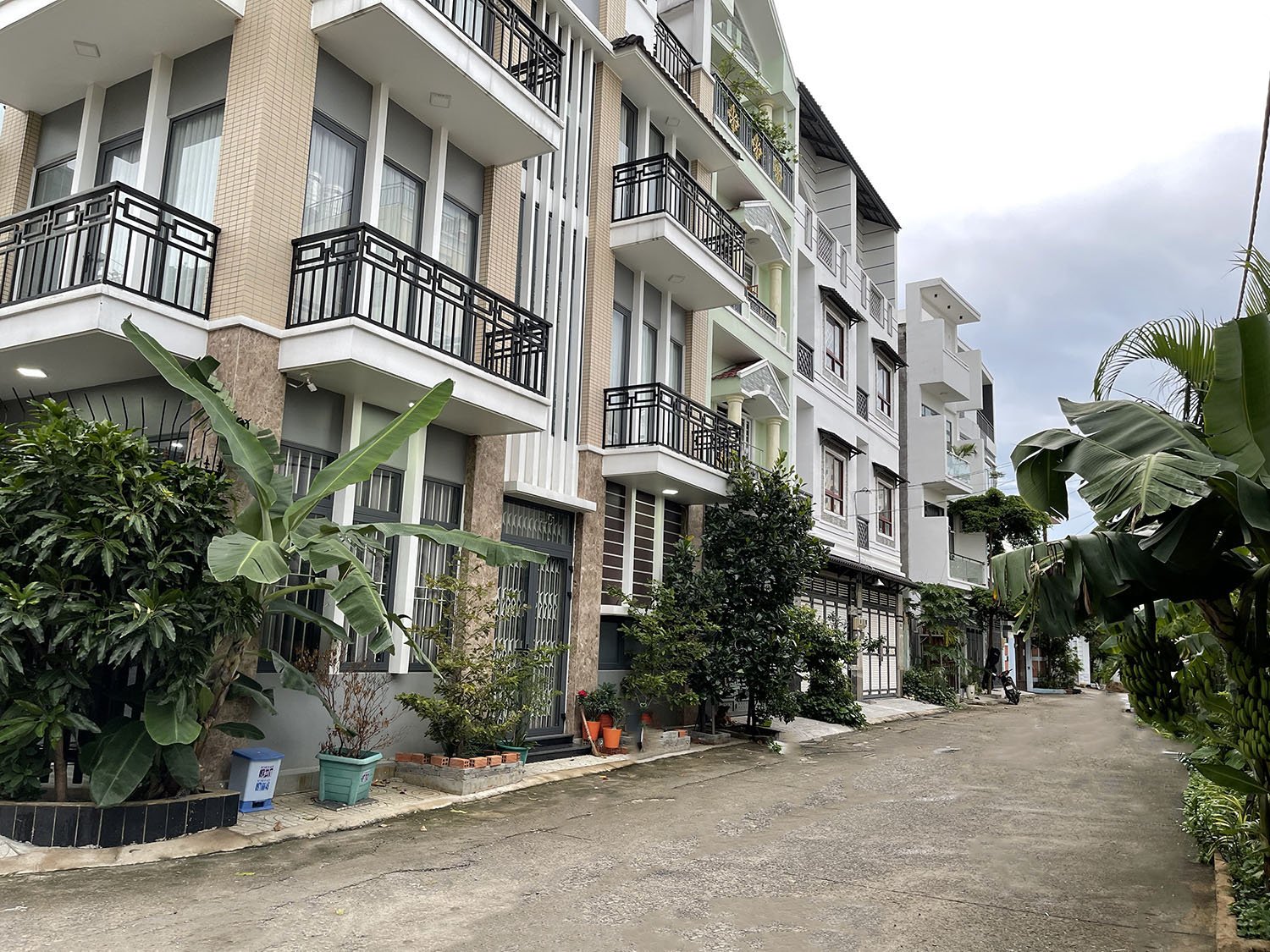 Bán nhà Đường Phạm Văn Đồng, Thành Phố Thủ Đức Tuyệt phẩm 3 lầu căn góc 2 mặt tiền hẻm nhựa 8m