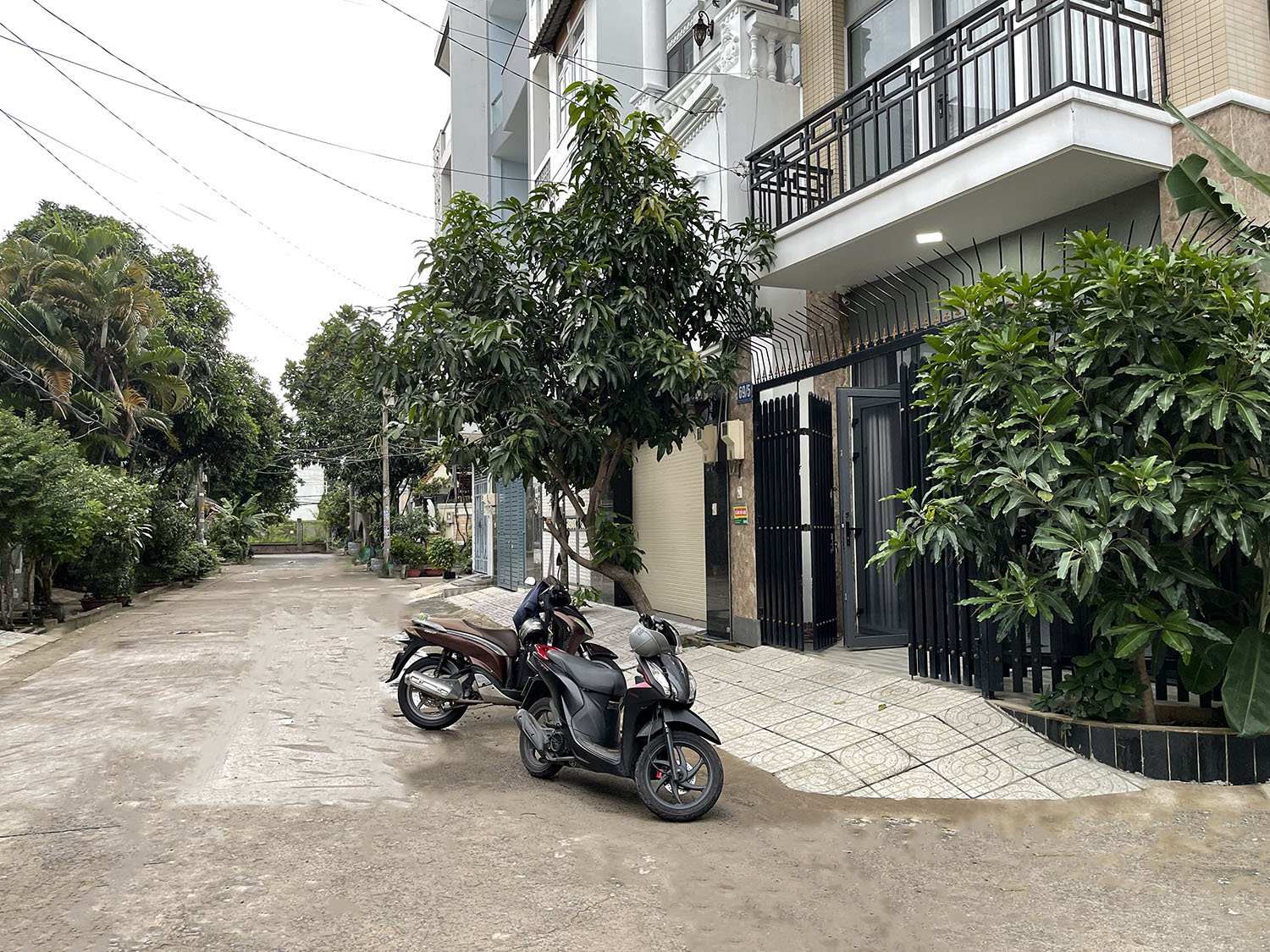 Bán nhà Đường Phạm Văn Đồng, Thành Phố Thủ Đức Tuyệt phẩm 3 lầu căn góc 2 mặt tiền hẻm nhựa 8m