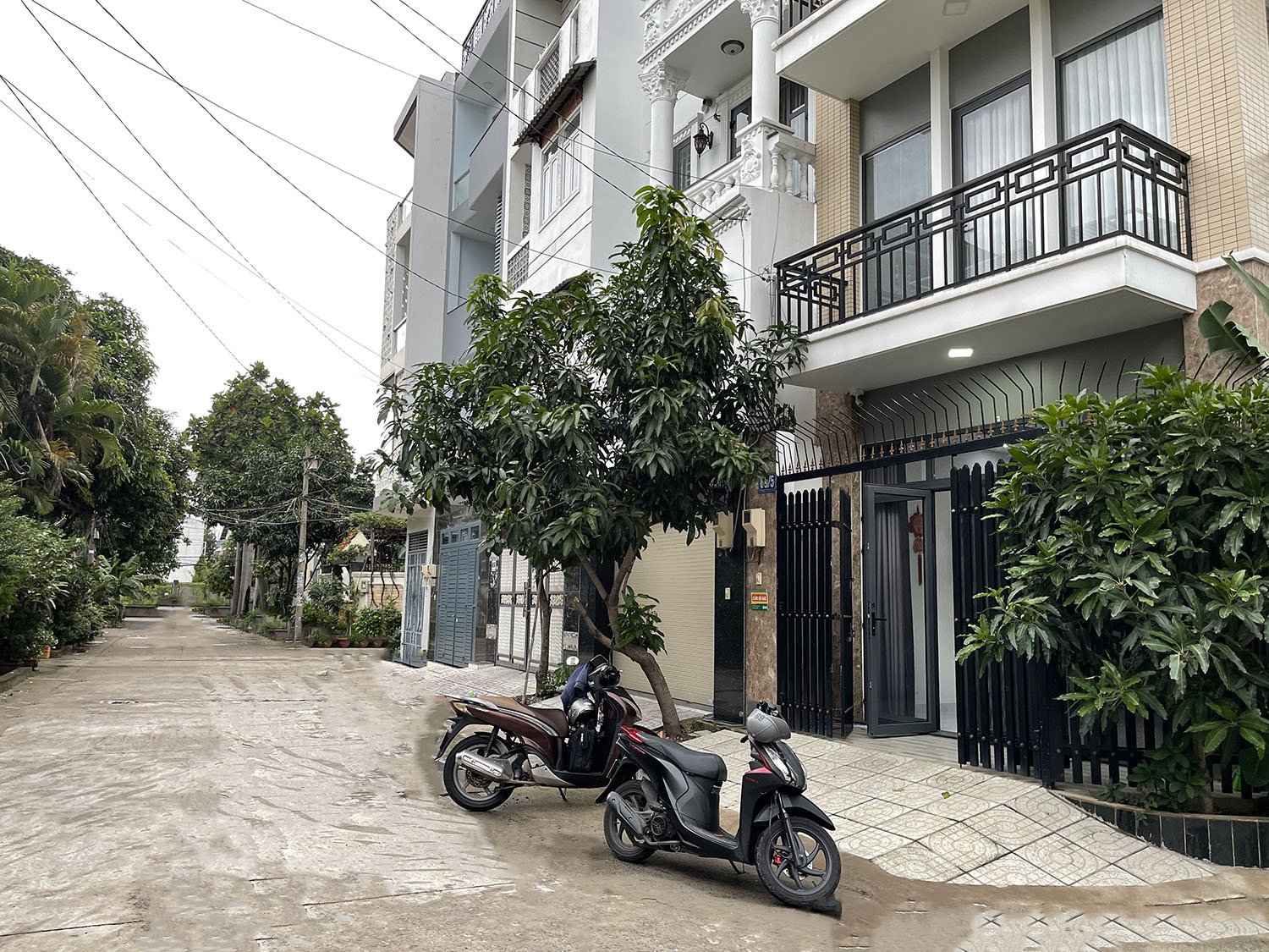 Bán nhà Đường Phạm Văn Đồng, Thành Phố Thủ Đức Tuyệt phẩm 3 lầu căn góc 2 mặt tiền hẻm nhựa 8m