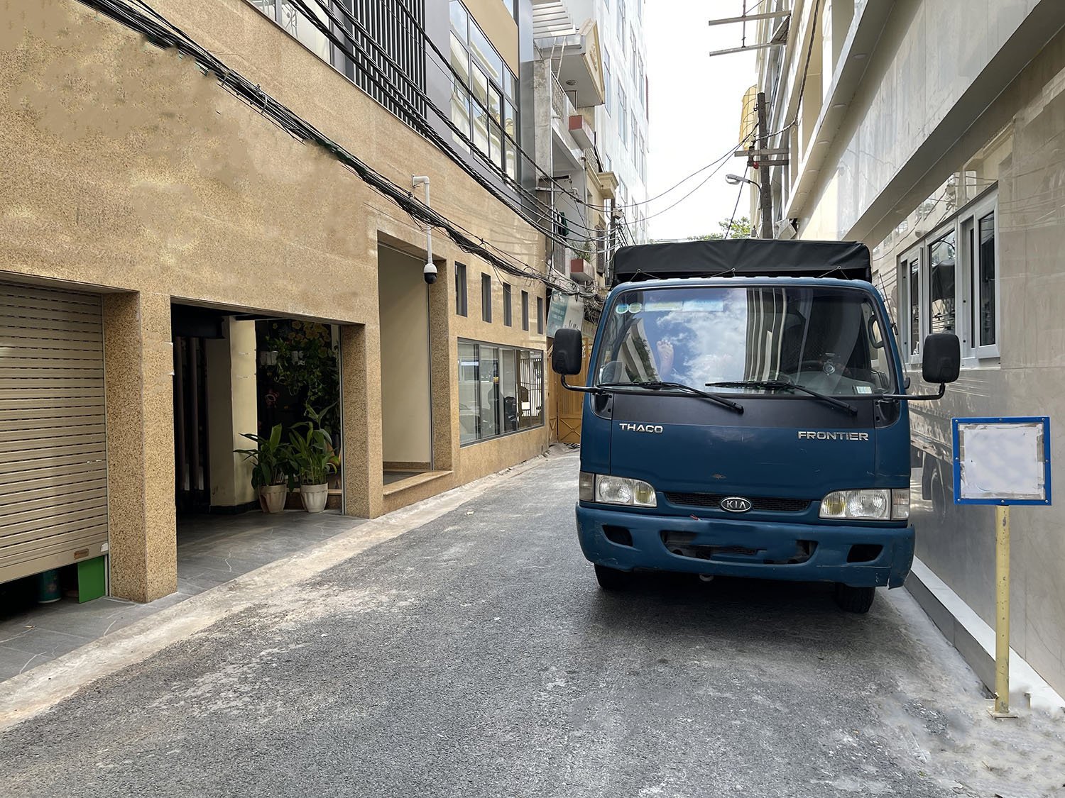 Bán nhà Núi Thành, Quận Tân Bình 3 lầu - 11 phòng full n.thất, thang máy,hẻm 6m, có HĐ thuê 45tr/th
