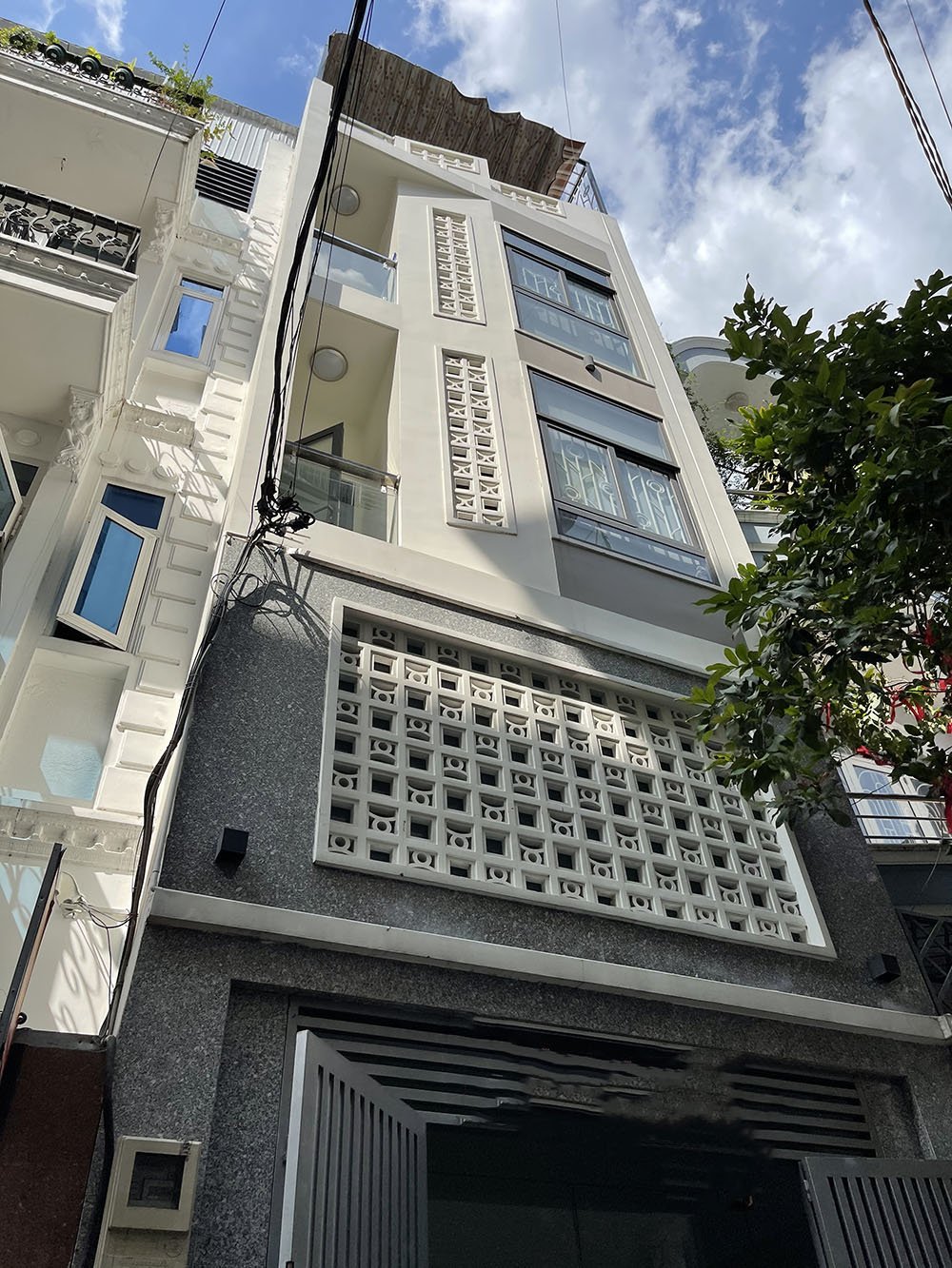 Bán nhà Núi Thành, Quận Tân Bình 3 lầu - 11 phòng full n.thất, thang máy,hẻm 6m, có HĐ thuê 45tr/th