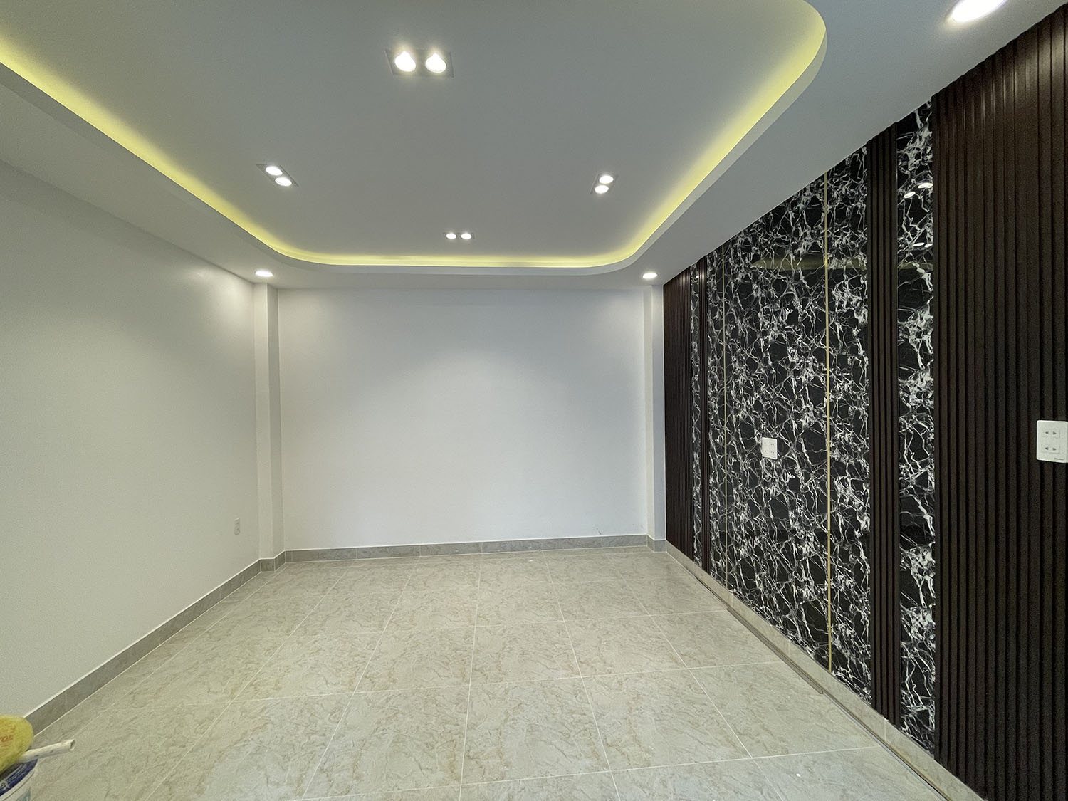 Bán nhà Đường Nguyễn Trọng Tuyển, Quận Phú Nhuận Tuyệt phẩm 4 lầu t.kế Cổ Điển PARIS PHÁP, hẻm ôtô