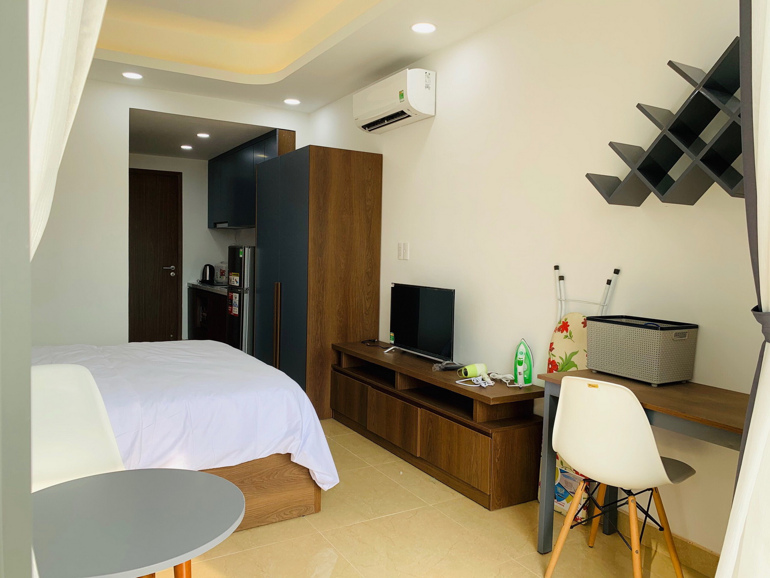 Tòa nhà 5L (4x20) t.kế C.Âu,9 căn hộ dịch vụ + 2 Penhouse thang máy, hẻm VIP Võ Thị Sáu - gần Phạm Ngọc Thạch