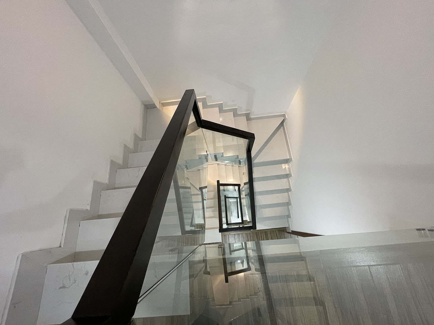 Bán nhà Nơ Trang Long, Quận Bình Thạnh Tuyệt phẩm B.thự Mini 3 lầu thiết kế Singapore hẻm ôtô 7 chỗ