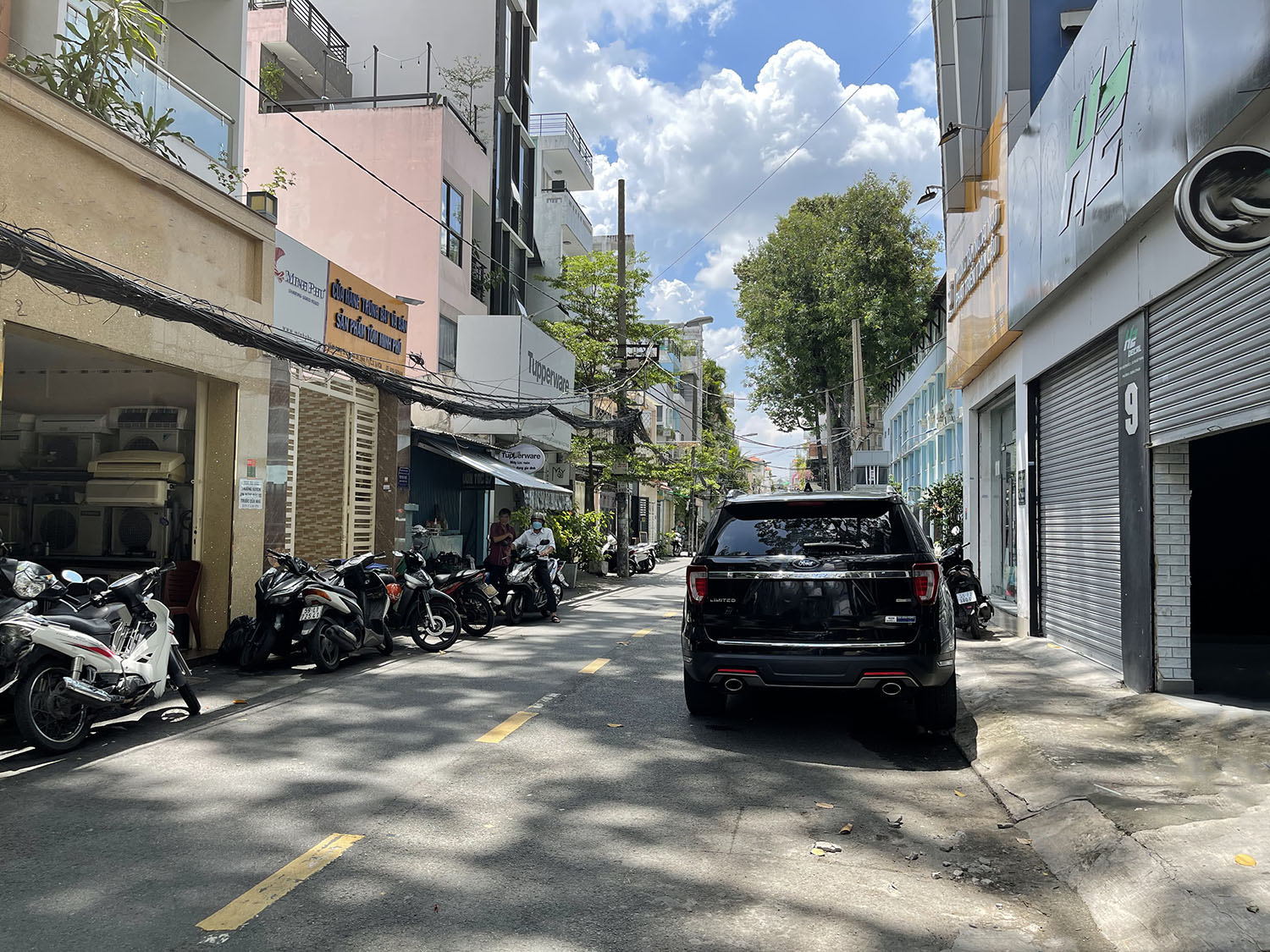 Bán nhà mặt tiền Nguyễn Hiền, Quận 3 -khu Cư Xá Đô Thành, 3 lầu (4,5m x 19m) khu k.doanh - t.mại