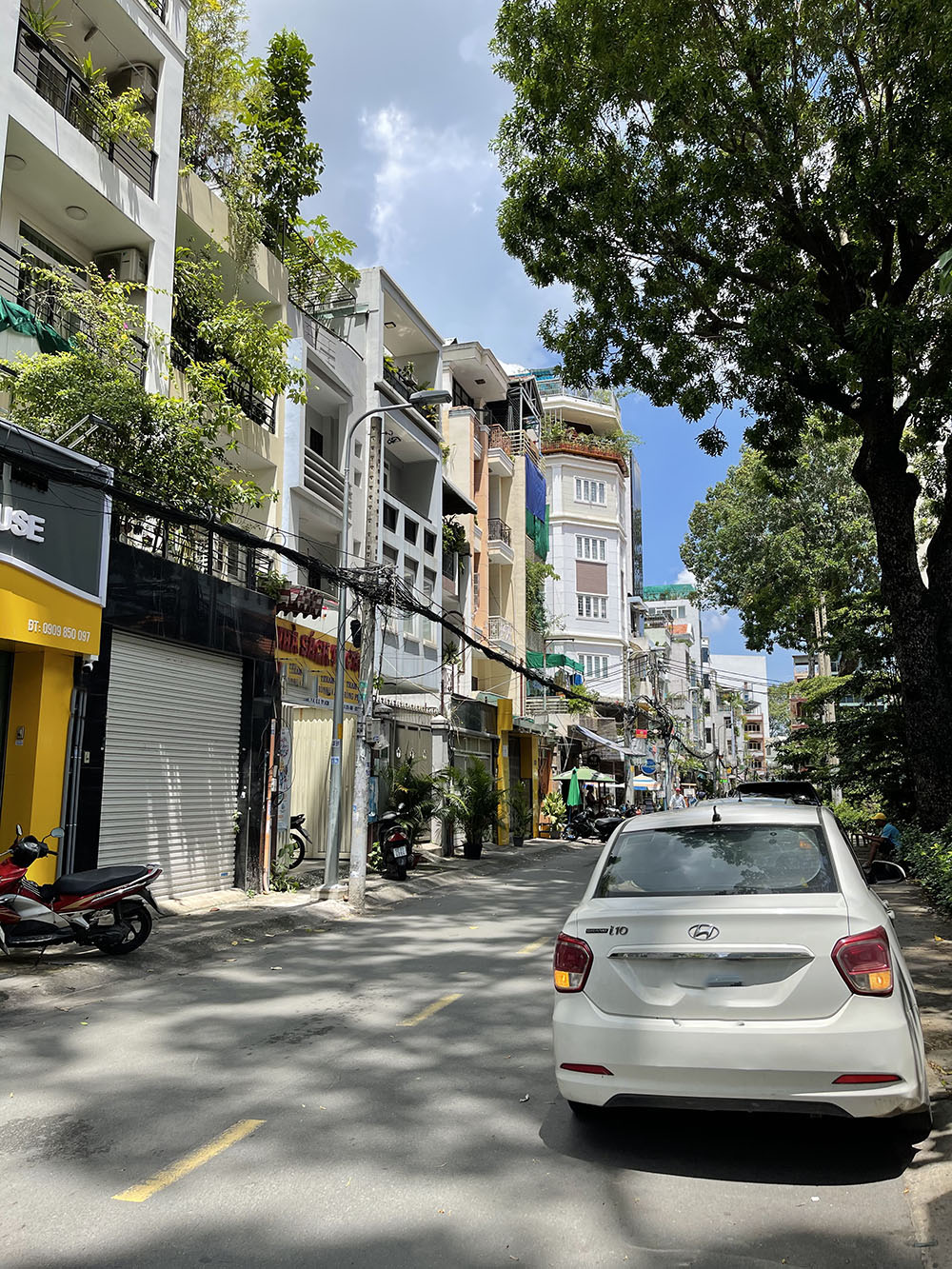 Bán nhà mặt tiền Nguyễn Hiền, Quận 3 -khu Cư Xá Đô Thành, 3 lầu (4,5m x 19m) khu k.doanh - t.mại