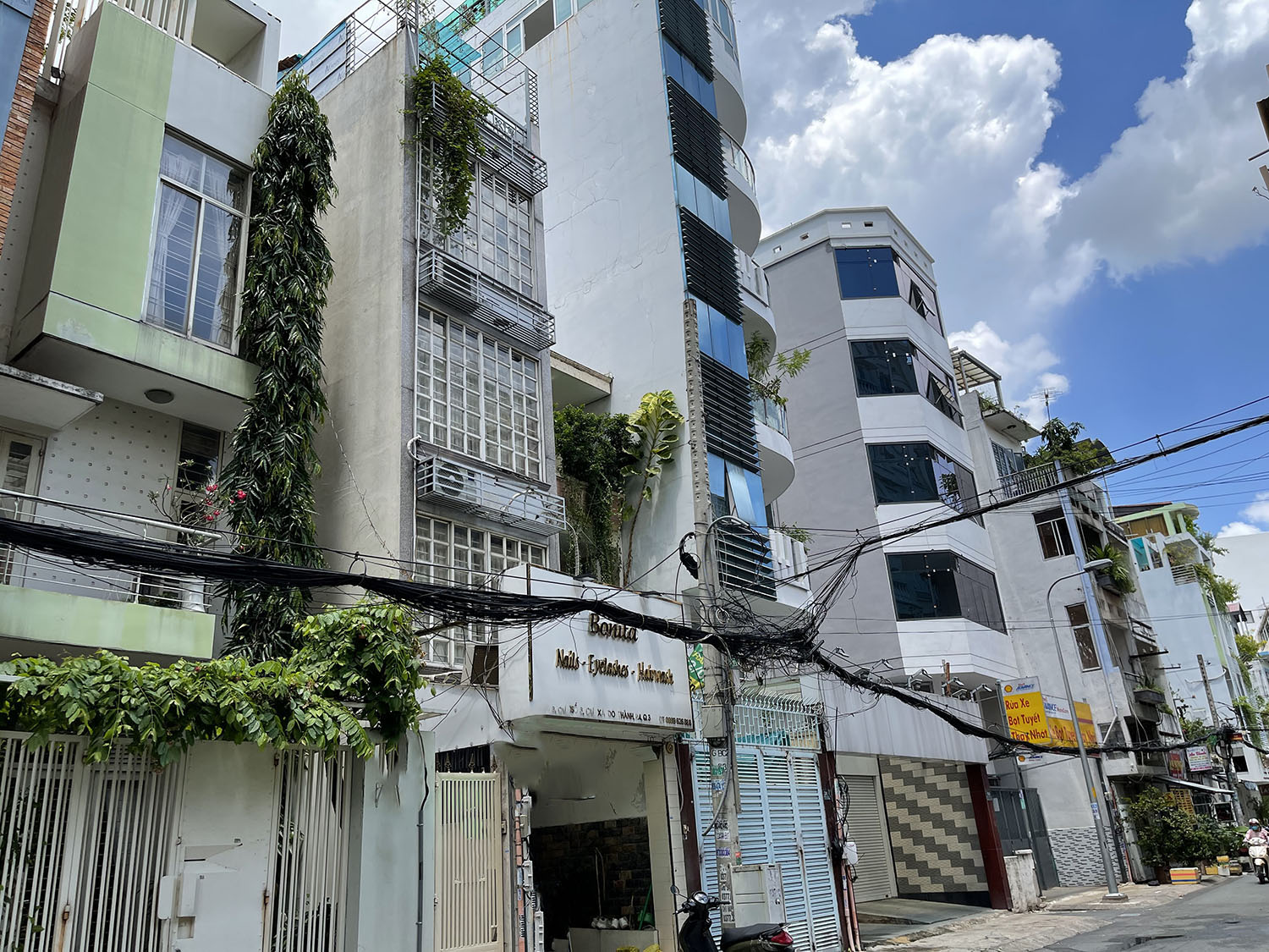 Bán nhà mặt tiền Nguyễn Hiền, Quận 3 -khu Cư Xá Đô Thành, 3 lầu (4,5m x 19m) khu k.doanh - t.mại