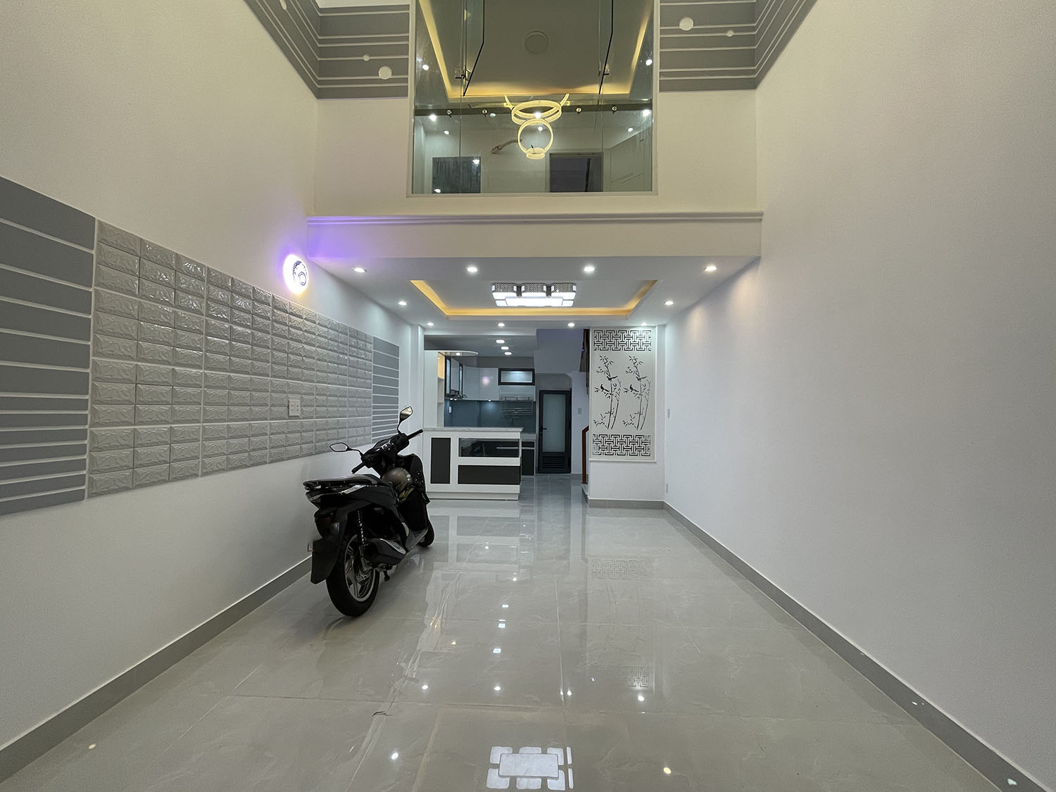 Bán nhà Nguyễn Đình Chính, Quận Phú Nhuận Siêu phẩm 4 lầu t.kế Singapore - gần Nguyễn Văn Trỗi