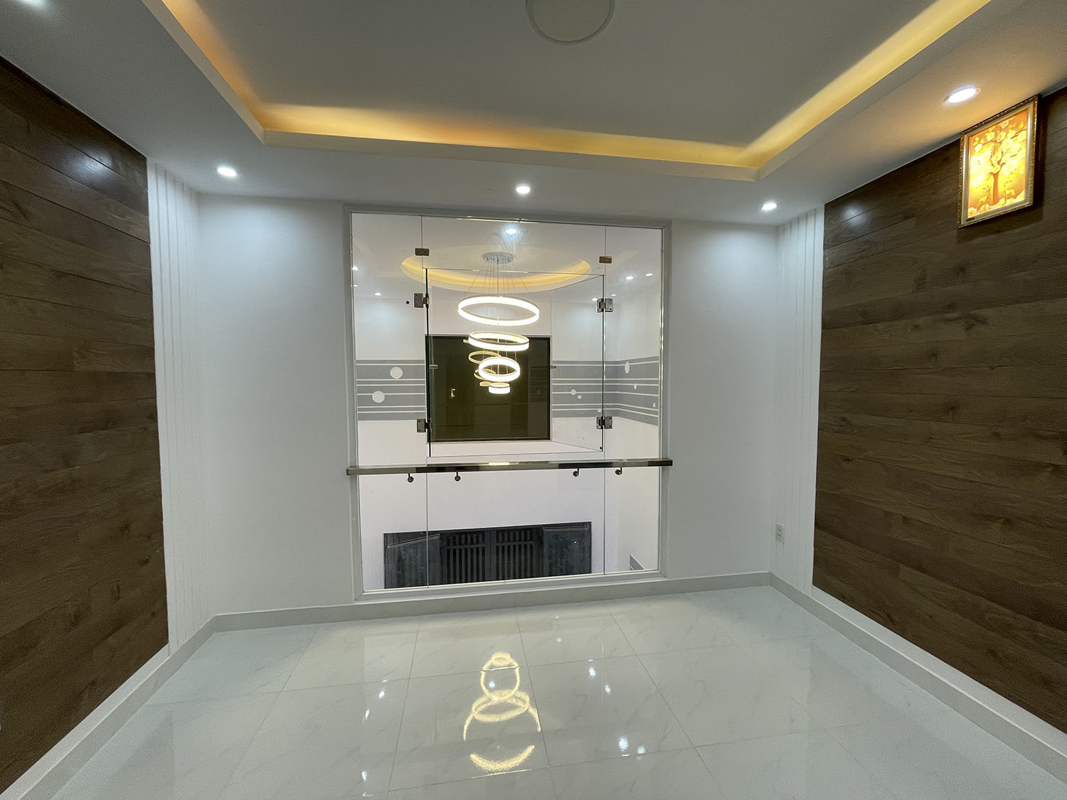 Bán nhà Nguyễn Đình Chính, Quận Phú Nhuận Siêu phẩm 4 lầu t.kế Singapore - gần Nguyễn Văn Trỗi