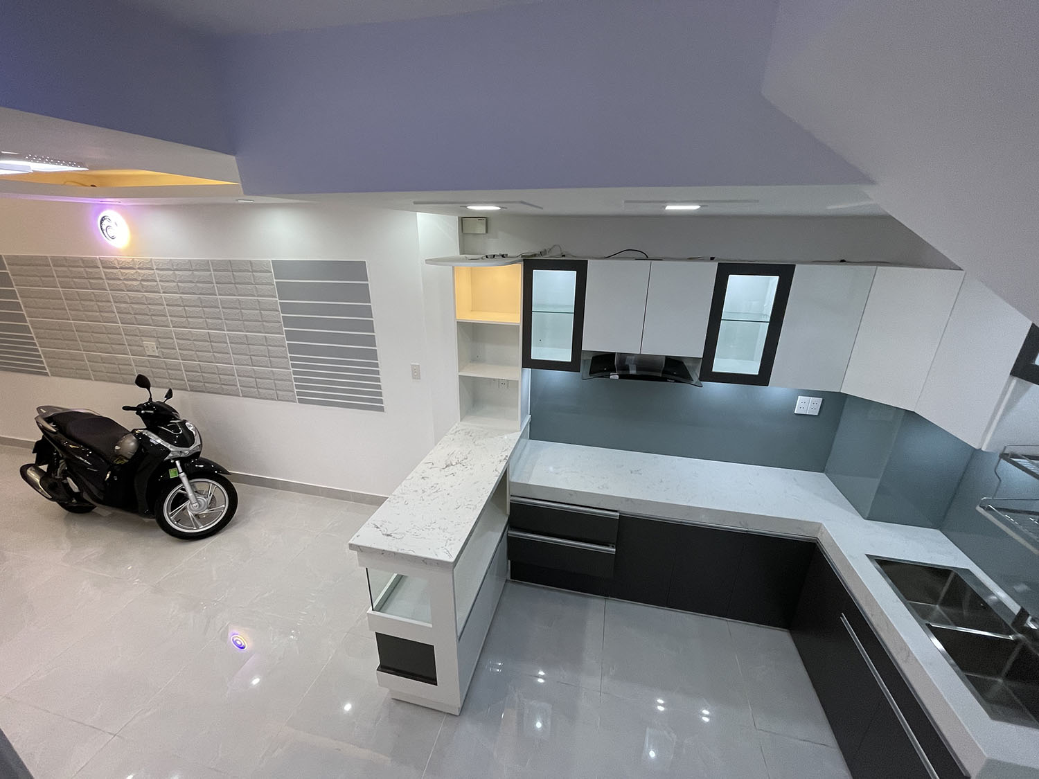 Bán nhà Nguyễn Đình Chính, Quận Phú Nhuận Siêu phẩm 4 lầu t.kế Singapore - gần Nguyễn Văn Trỗi