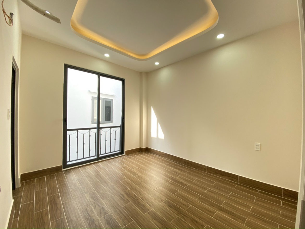 Bán nhà Phan Văn Trị, Quận Bình Thạnh Tuyệt phẩm 3 lầu t.kế Châu Âu đẹp lung linh,mới 100%, khu VIP