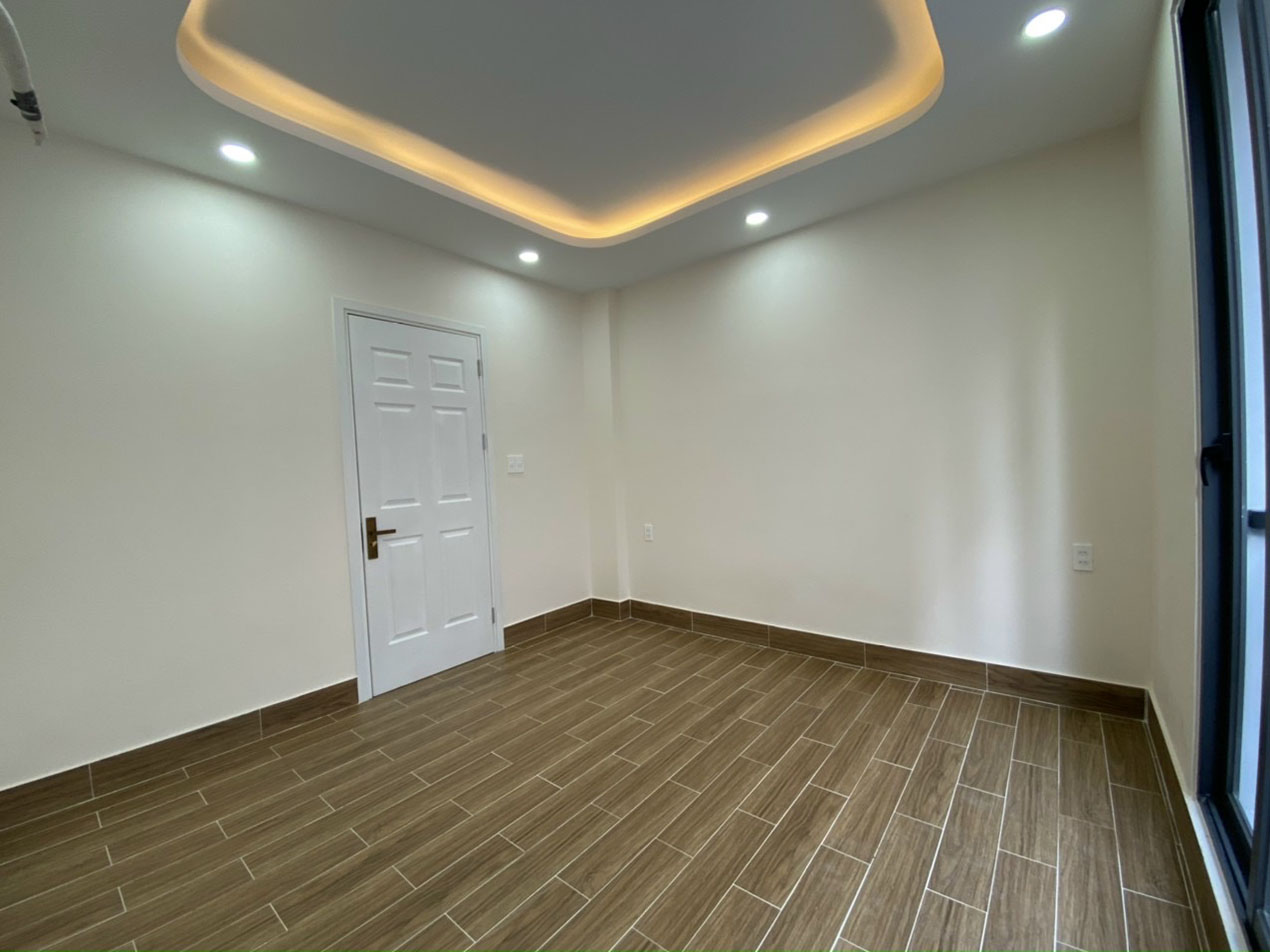 Bán nhà Phan Văn Trị, Quận Bình Thạnh Tuyệt phẩm 3 lầu t.kế Châu Âu đẹp lung linh,mới 100%, khu VIP