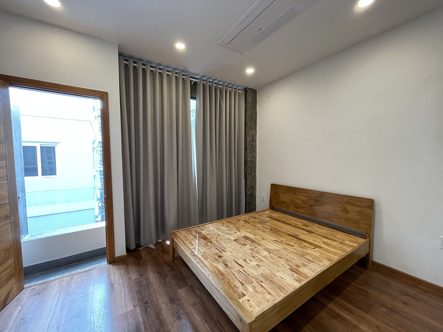 Bán nhà Phan Đăng Lưu, Phú Nhuận Tuyệt phẩm 4 lầu (4,3x12) k.trúc TEXAS MỸ, n.thất cao cấp hẻm ôtô