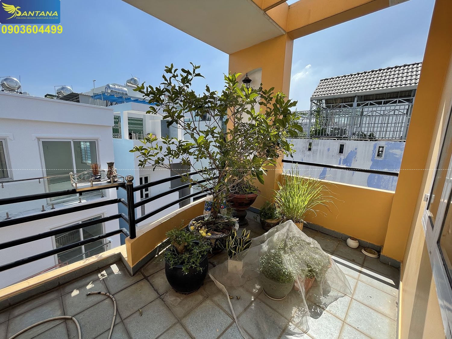 Bán nhà 3 lầu (4,2m x 20m) full nội thất hẻm 6m, có gara ôtô khu VIP Hoàng Hoa Thám, Bình Thạnh