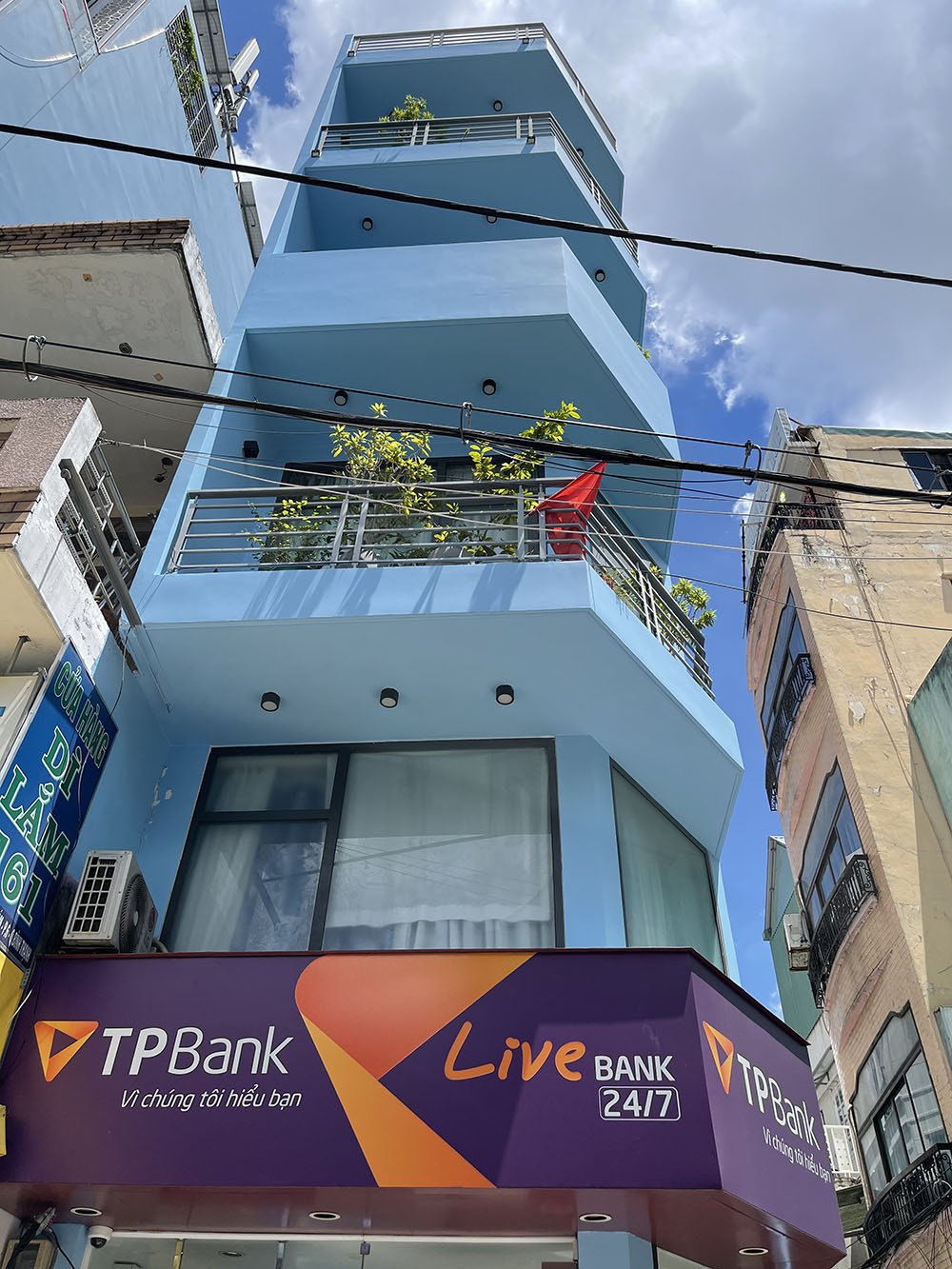 Bán nhà mặt tiền Đường Hoàng Hoa Thám, Quận Bình Thạnh tuyệt phẩm 4 lầu đang cho Ngân Hàng TPBank thuê