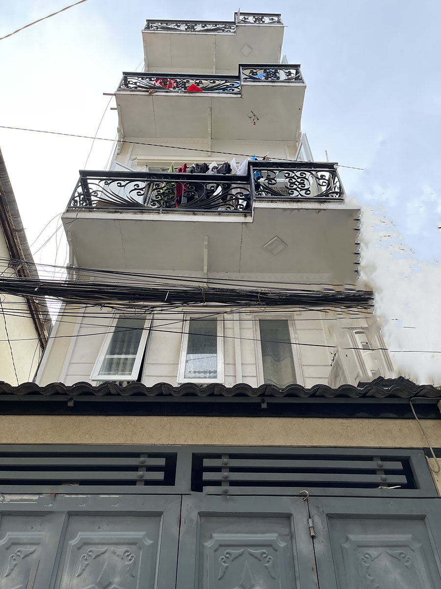 Bán nhà Đường Bạch Đằng, Quận Bình Thạnh nhà 4 lầu có 9 phòng dịch vụ đang cho thuê 40tr/tháng